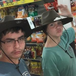 Meet your Posher, Chloe